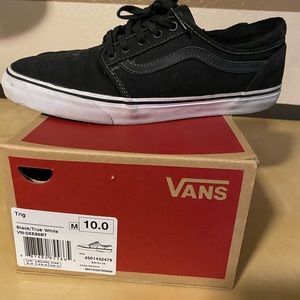 Trig (Black/White) Vans